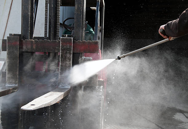 Best Playground Equipment Cleaning  in Edgewood, WA